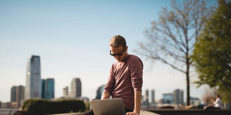 Business Insider: fintechs using remote work to poach Wall Street talent